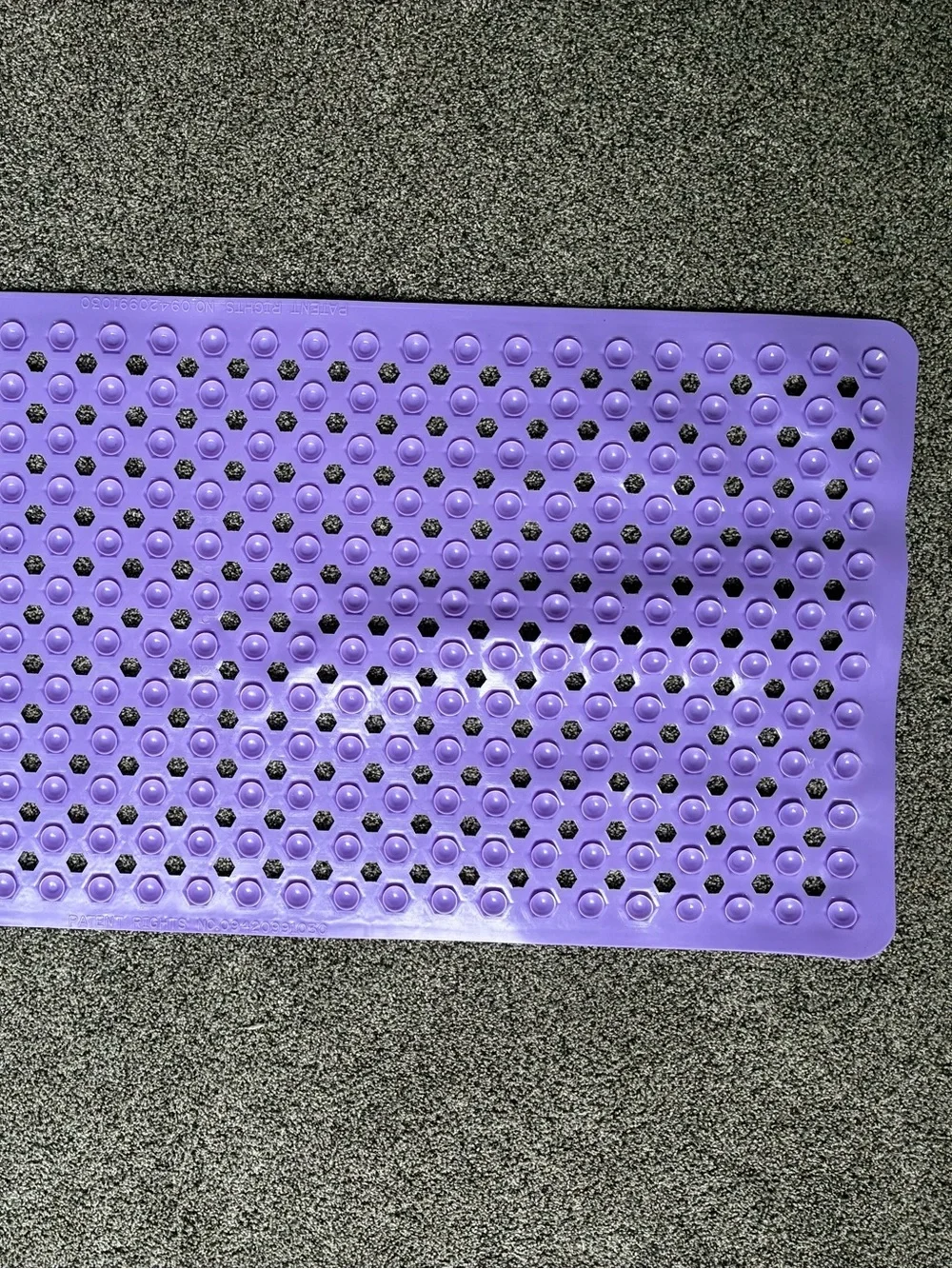 New Without Tags Gorilla Grip Bath Tub Shower Mat in Opaque Purple. 35” x 16”